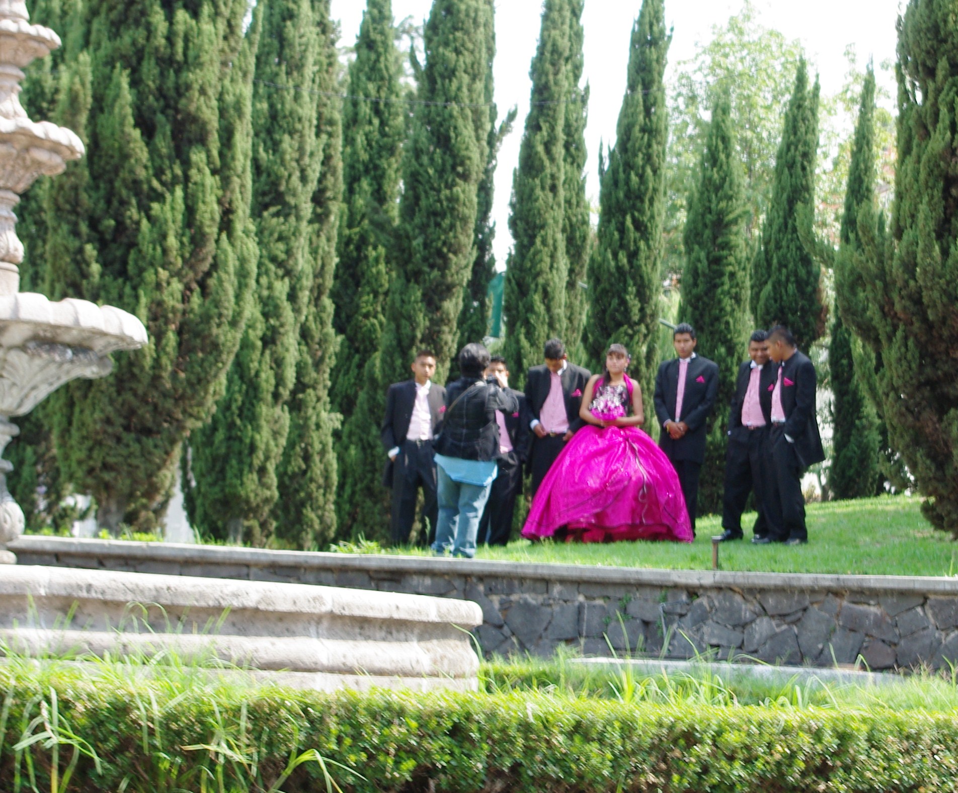 La noche de las Quinceañeras y granaderos enviados por Marcelo Ebrard